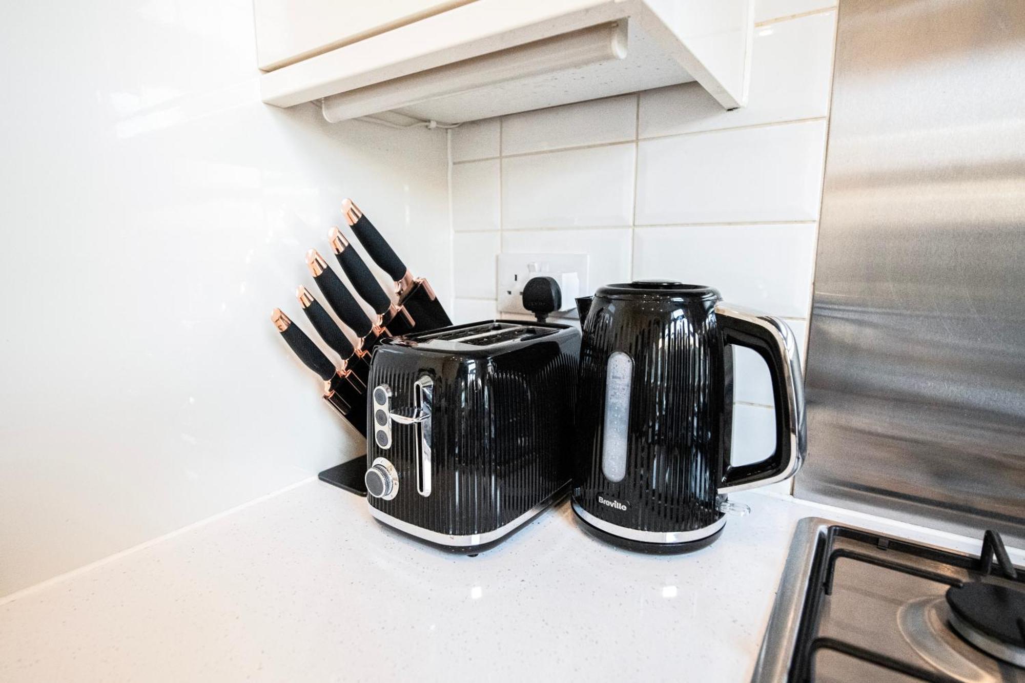לונדון Charming 2-Bedroom Flat In Shepherd'S Bush, Near Hammersmith מראה חיצוני תמונה